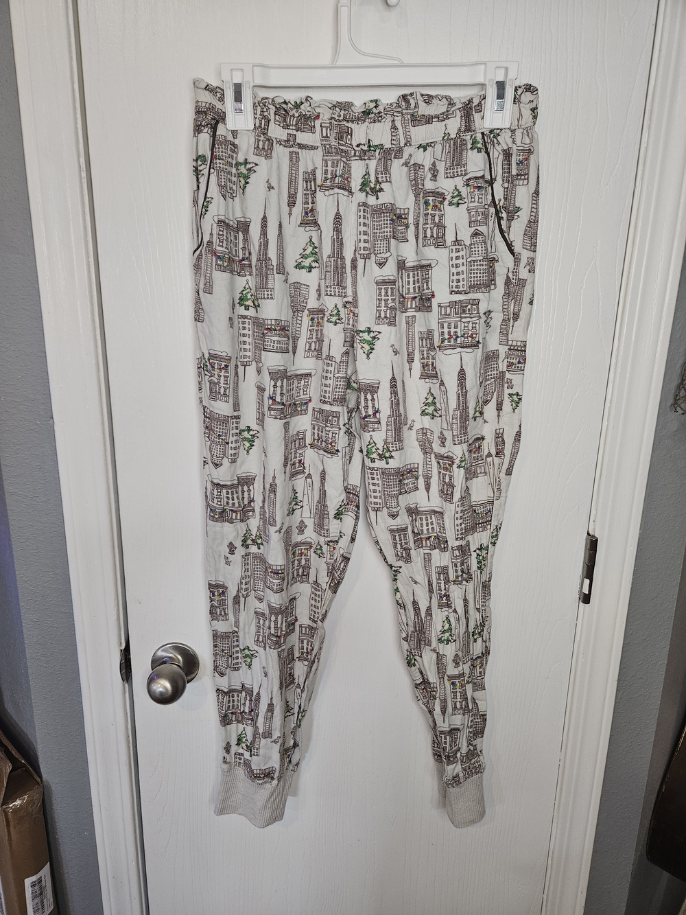 aerie White Pajama Joggers with Brown and Green City Print